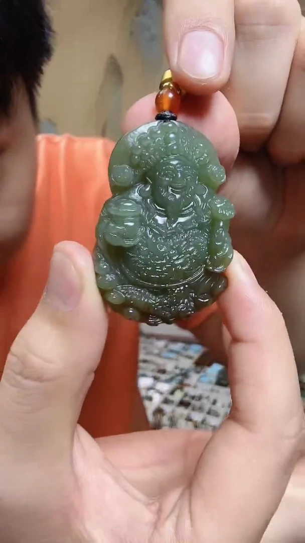 颈饰未镶嵌和田玉.