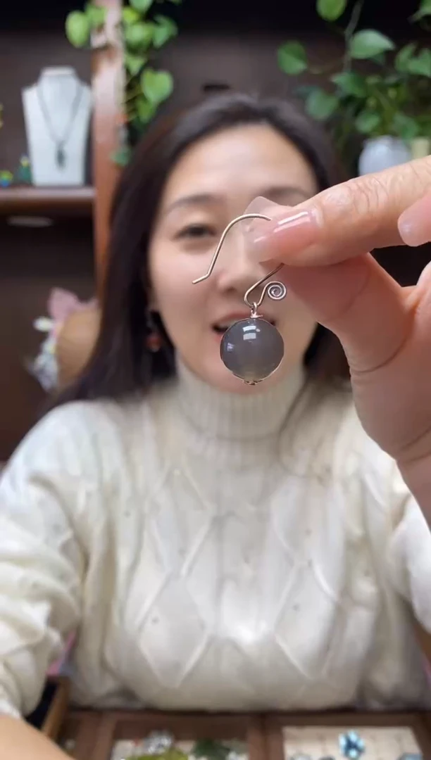 未镶嵌耳饰玛瑙/玉髓烟紫色多样性发货其中发一