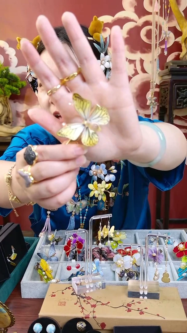刺绣非遗纯手工绒花小边夹