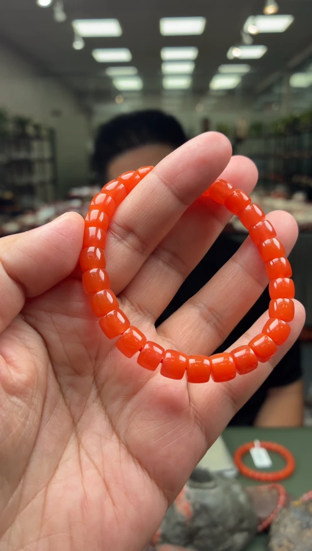 未镶嵌手串南红玛瑙单圈手串一条约7mm+多样性发货