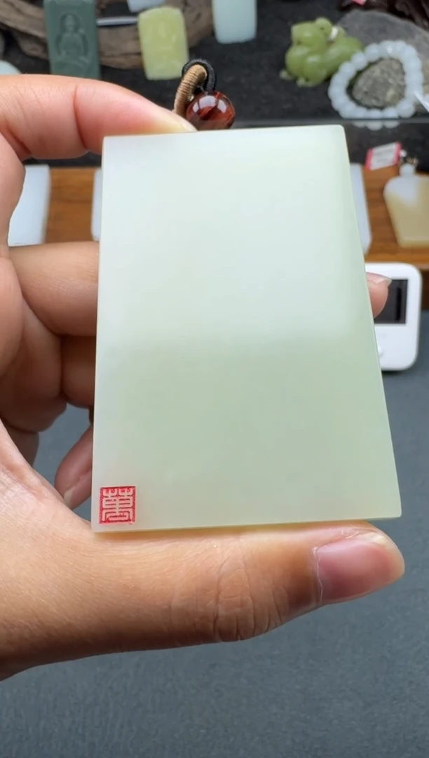颈饰未镶嵌和田玉1