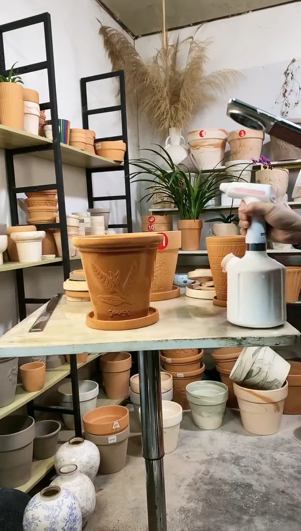 【闪购商品】红陶20*19红陶浮雕香草 瘦 1盆1托