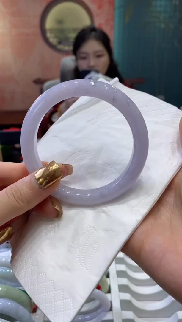 【闪购商品】翡翠手镯未镶嵌多人10800