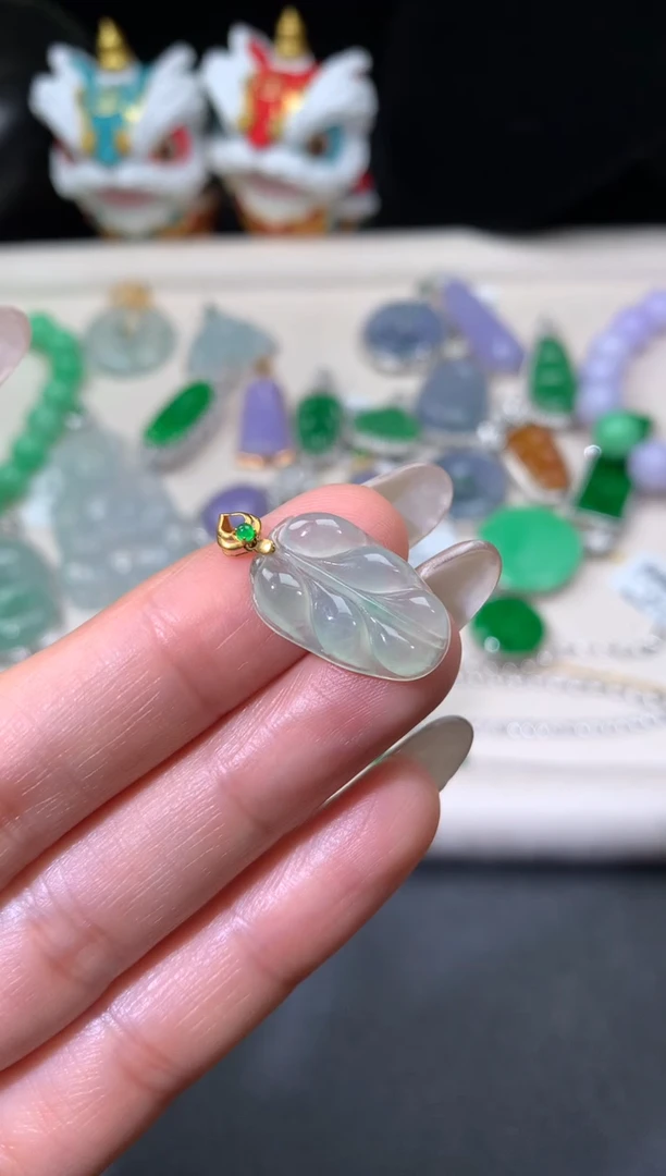 吊坠(不含链)18K金镶嵌翡翠翡翠