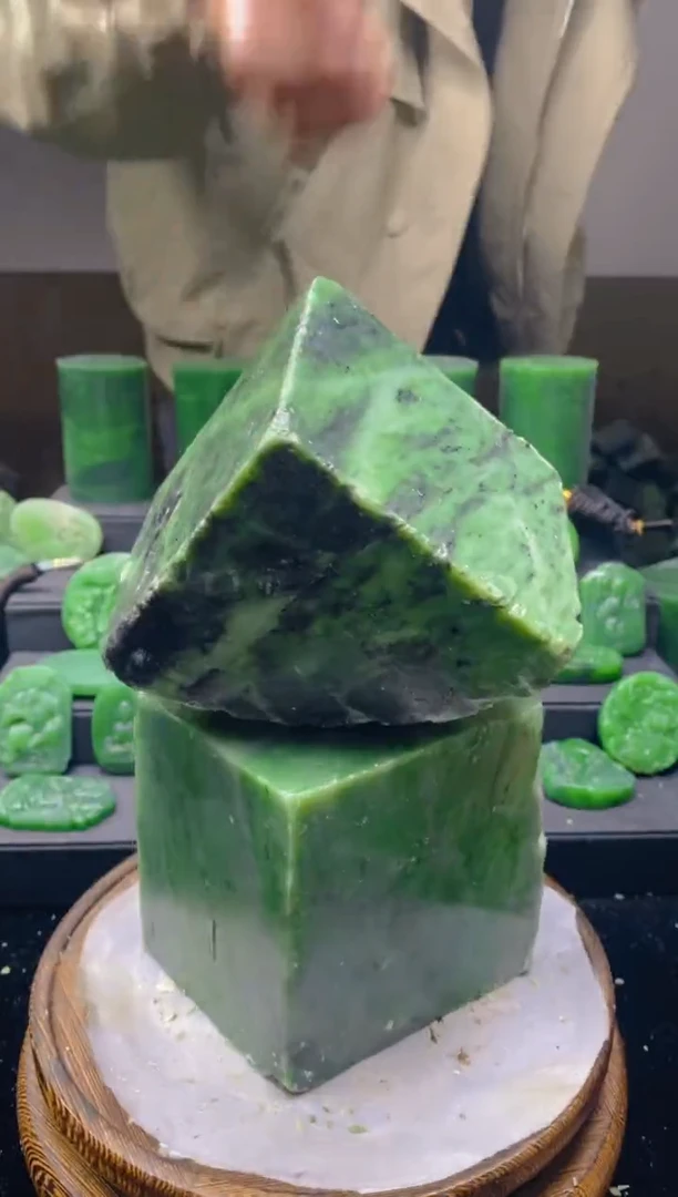 未镶嵌和田玉珠宝半成品1