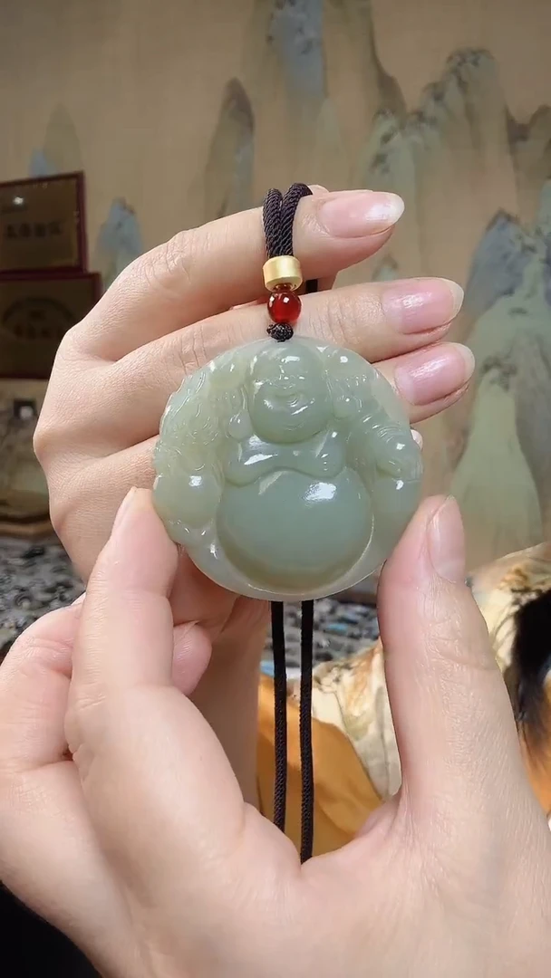 颈饰未镶嵌和田玉.