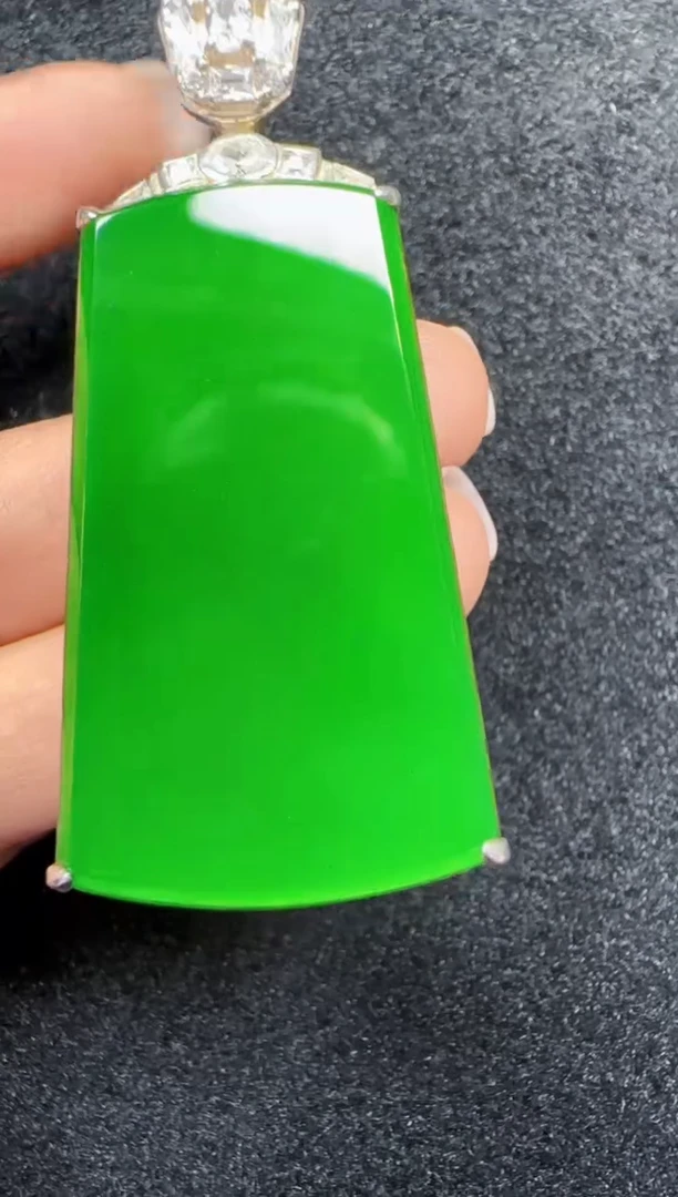 未镶嵌定制翡翠翡翠吊坠170