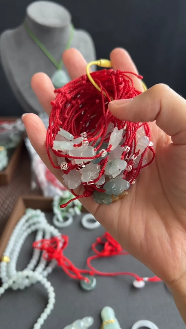 翡翠未镶嵌颈饰124买断多样性发一