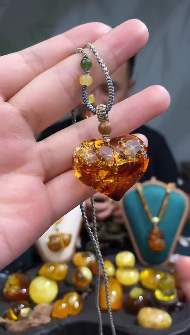 裸石琥珀未镶嵌 全国 包邮