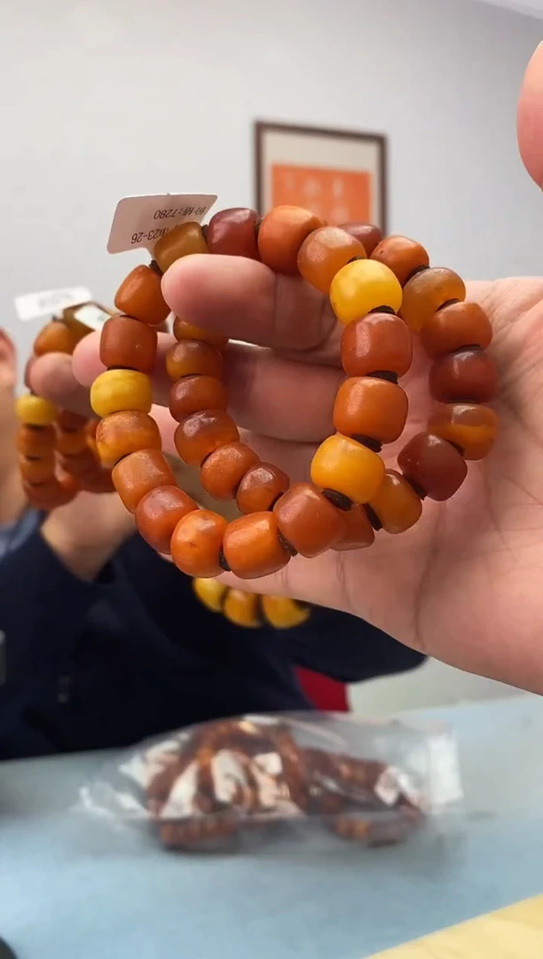 琥珀未镶嵌珠宝奇石假一罚十，微瑕多样性发一件021