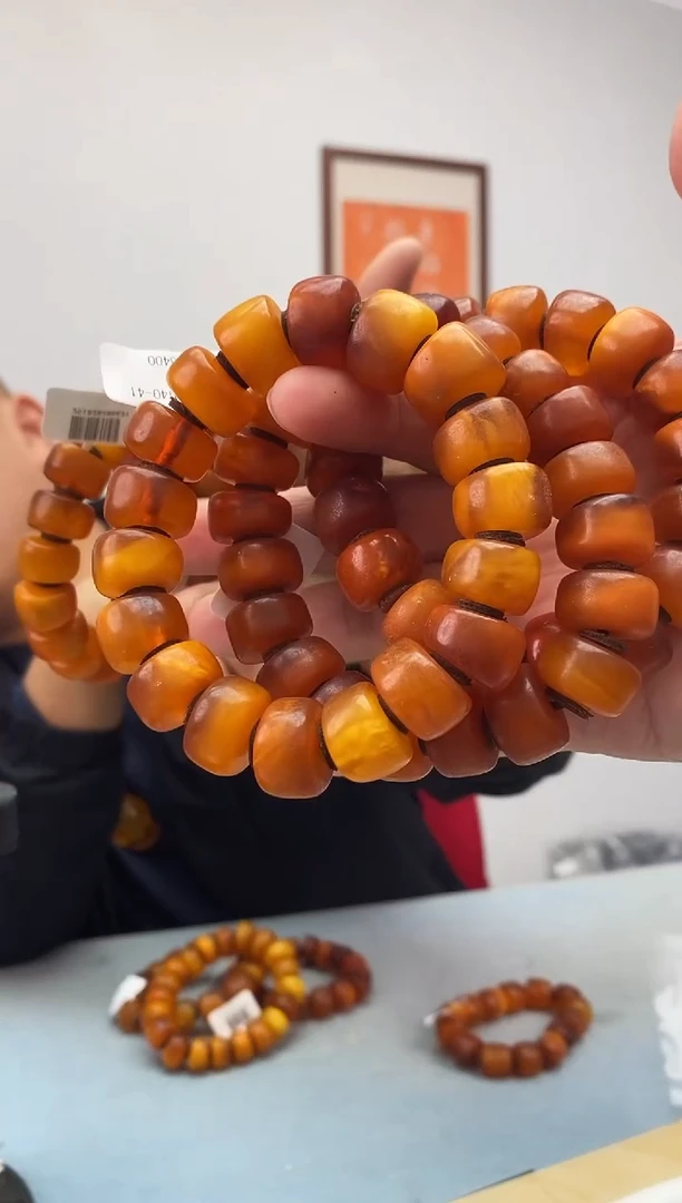 琥珀未镶嵌珠宝奇石假一罚十，中好多样性发一件040
