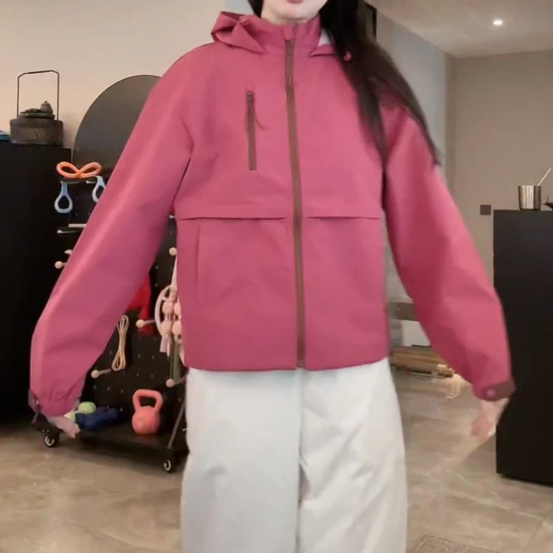 2025新款韩系休闲设计感撞色半高领百搭连帽外套LK2506013