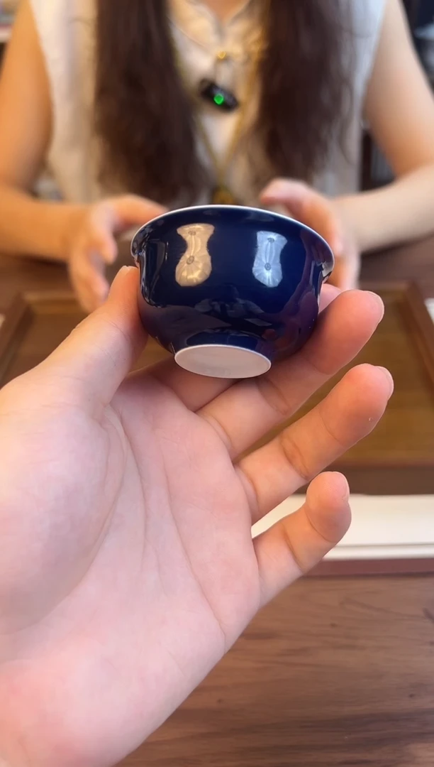 问青坊纯手工手绘单色釉霁蓝气窑一口杯