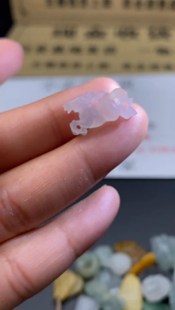 定制翡翠未镶嵌翡翠毛货~