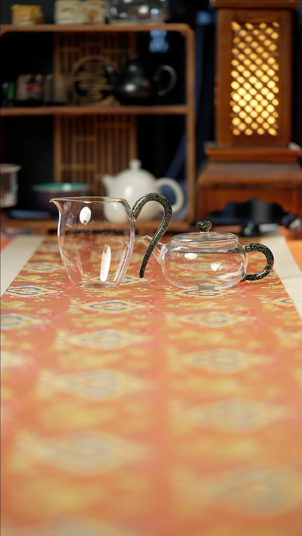 闪购   1个有礼黑金怡然+1个黑金臻禧壶