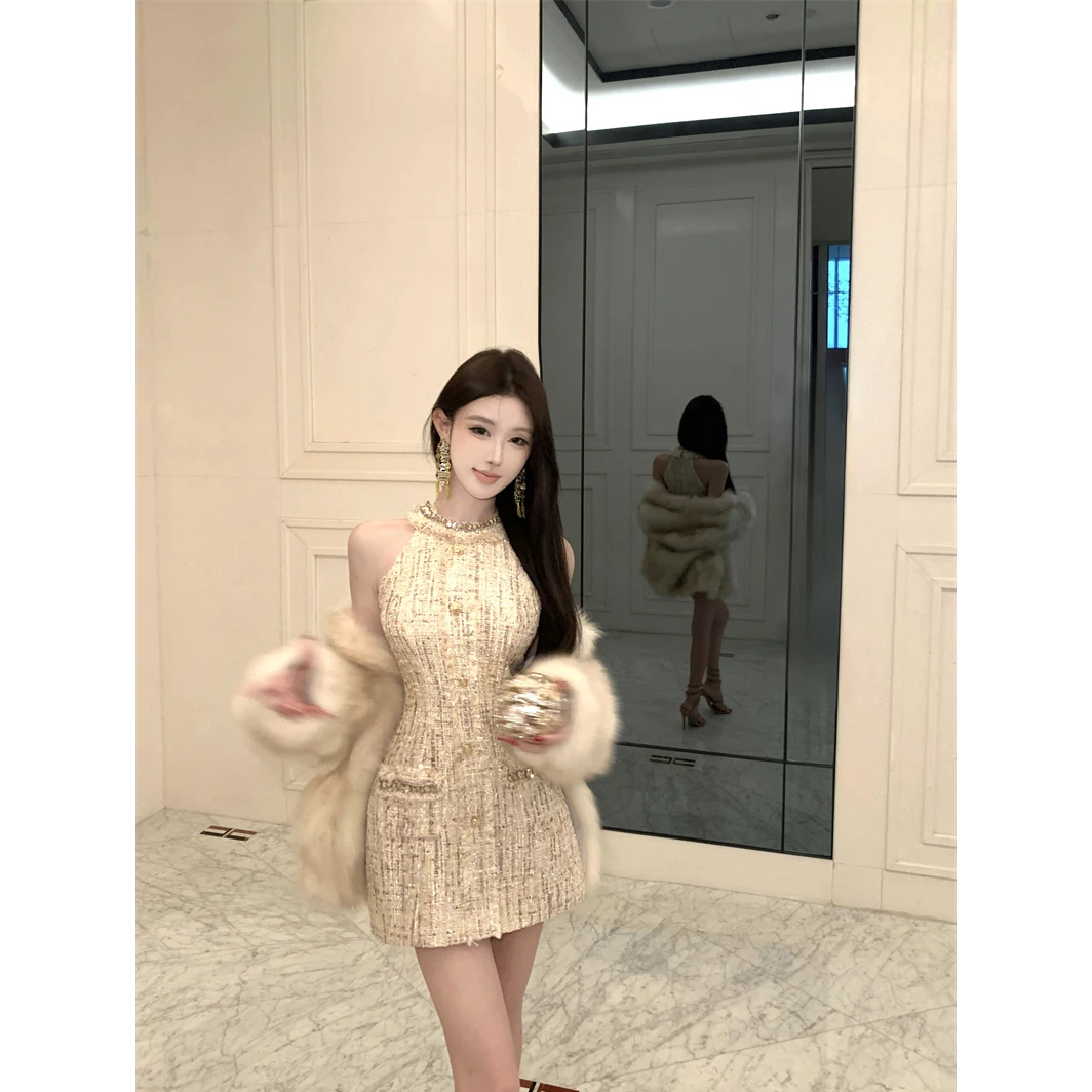 2025小香风挂脖连衣裙女富家千金感包臀裙名媛气质收腰a字短裙