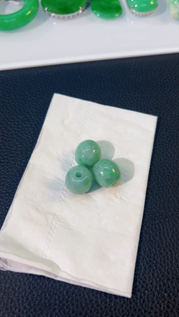 颈饰未镶嵌翡翠缅料A货/多样性发货/一件