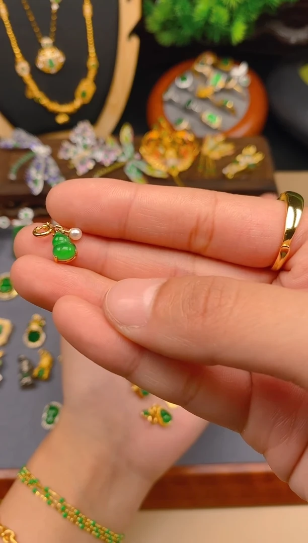 【闪购商品】翡翠吊坠(不含链)银S925镶嵌葫芦万能扣