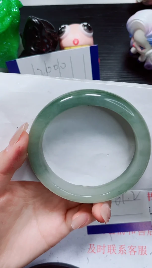 石英质玉手镯未镶嵌260圈口：61.2