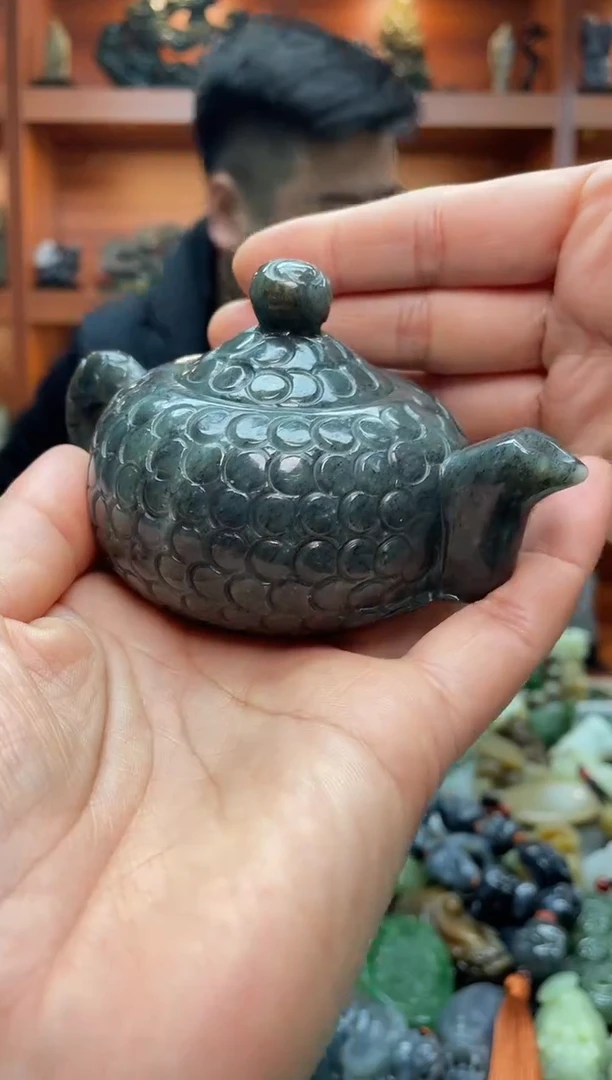 未镶嵌和田玉摆件1