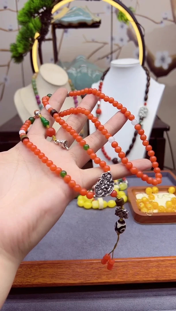 【闪购商品】南红玛瑙颈饰银S925镶嵌X28```