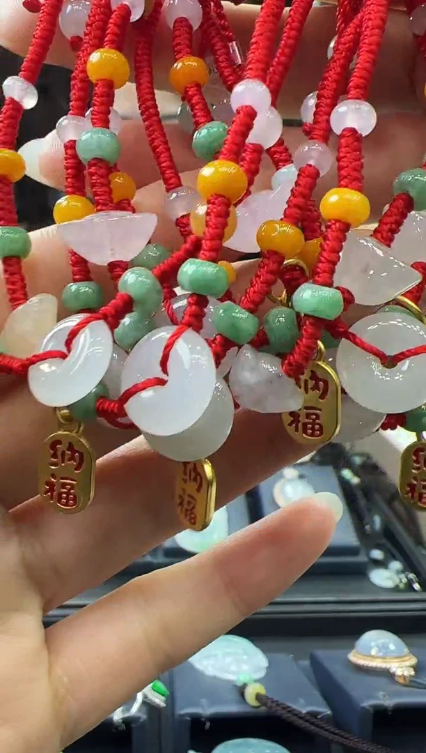 【闪购商品】翡翠挂件未镶嵌脚链（多样性发其一）