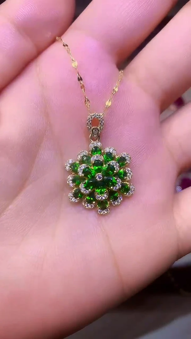 【闪购商品】透辉石吊坠银S925镶嵌0000