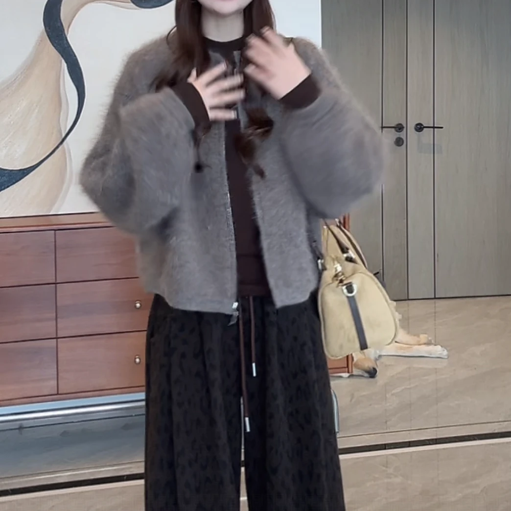 2025纯色慵懒风韩版时尚百搭纯色毛衣女冬季新款圆领针织衫外套