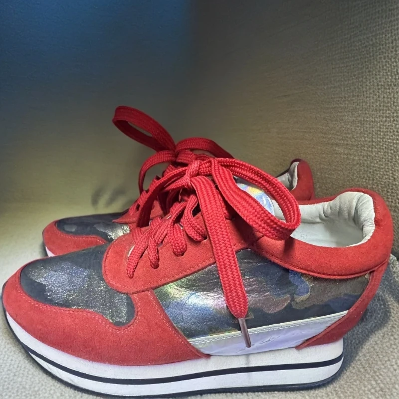 明月鞋服店运动鞋