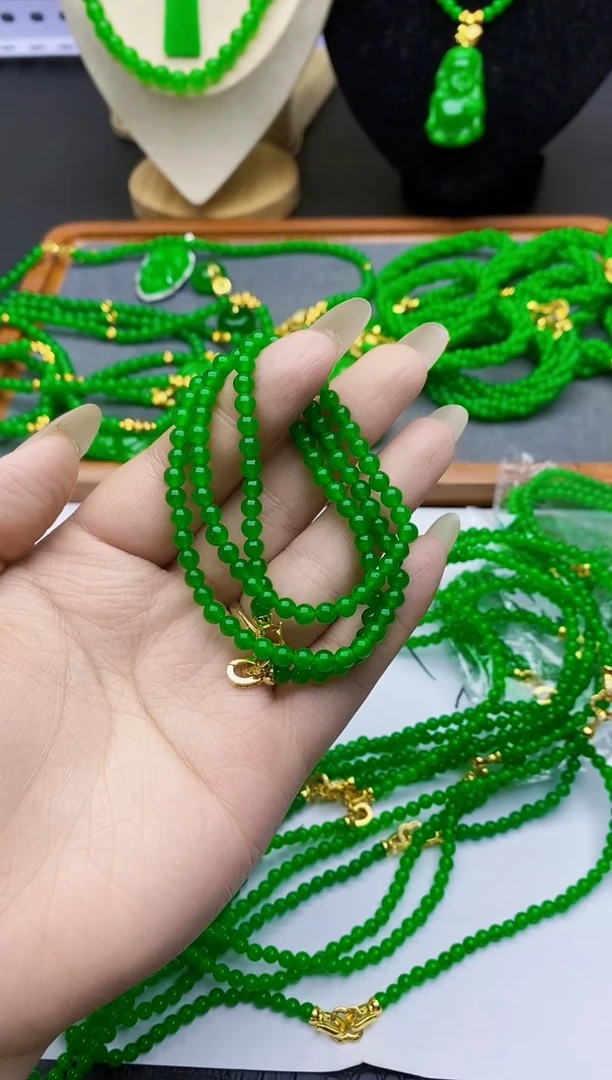 项链未镶嵌翡翠..