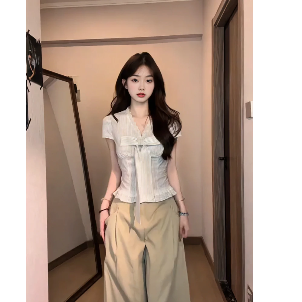 大码胖mm蕾丝花边蝴蝶结条纹衬衫女夏季韩系V领气质别致短袖上衣