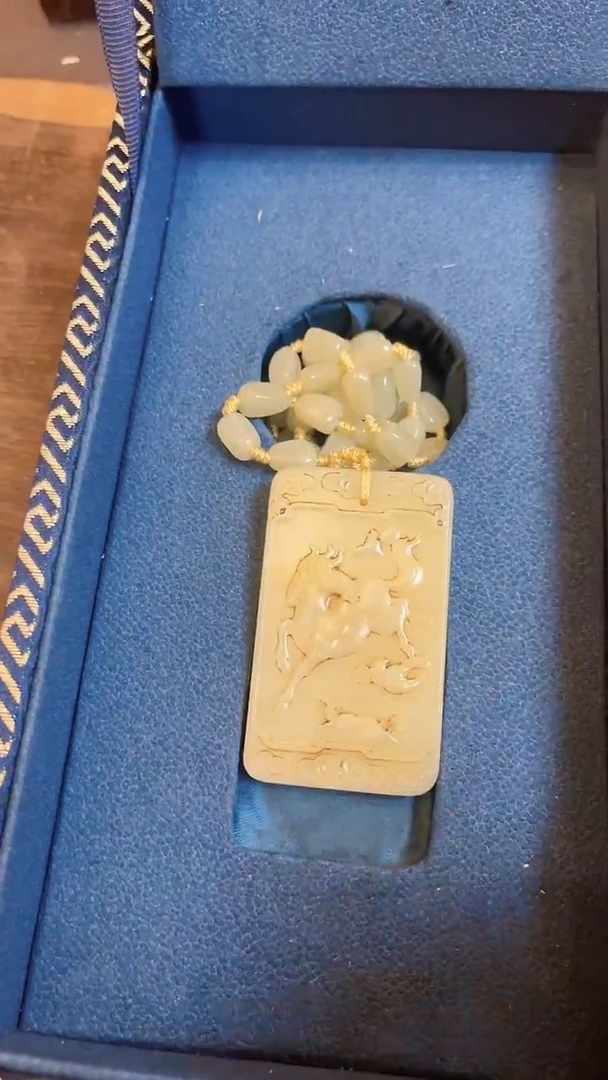 和田玉未镶嵌颈饰和田玉挂件子冈牌L343