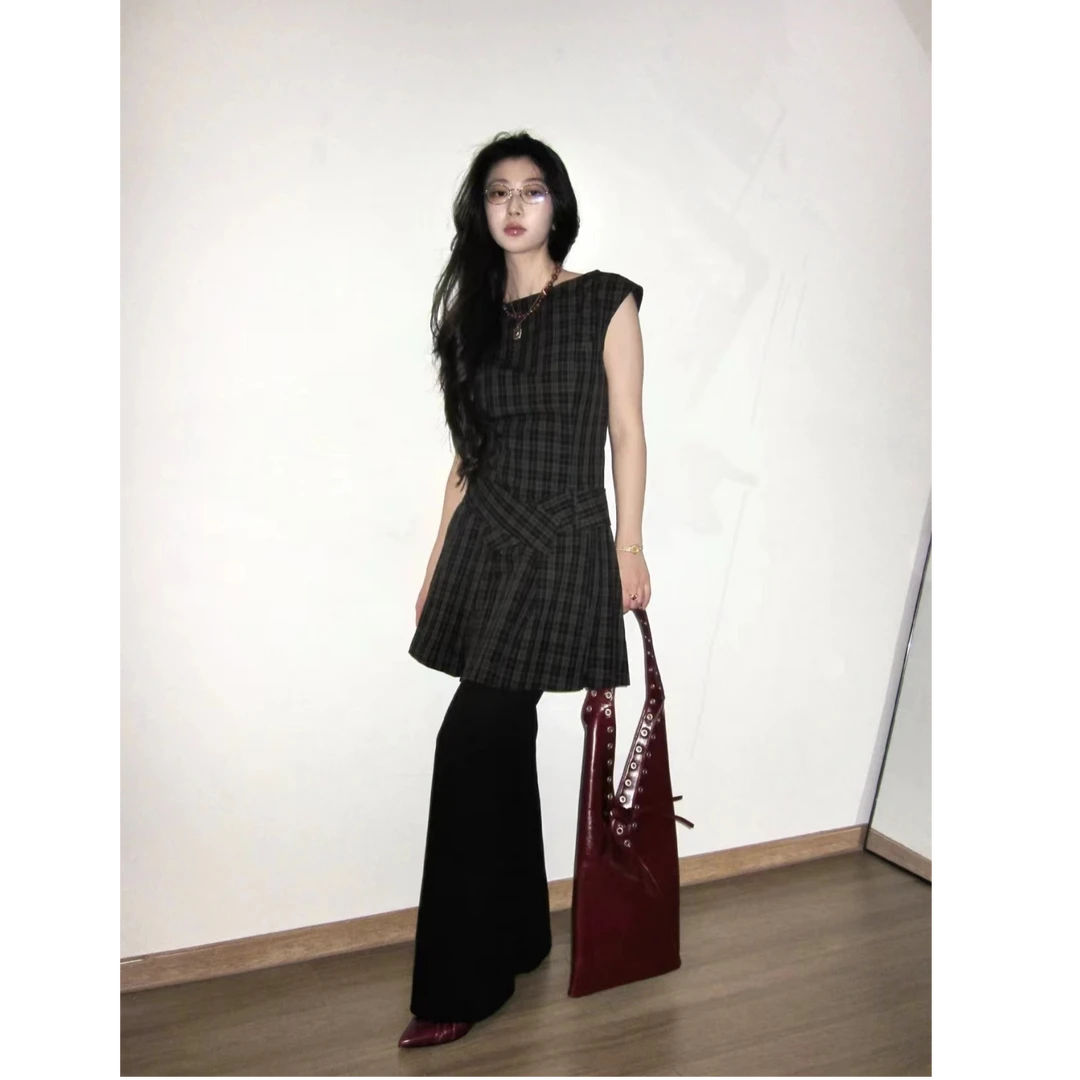 Flower 自制复古格纹一字领连衣裙夏季设计感收腰显瘦百褶裙短裙