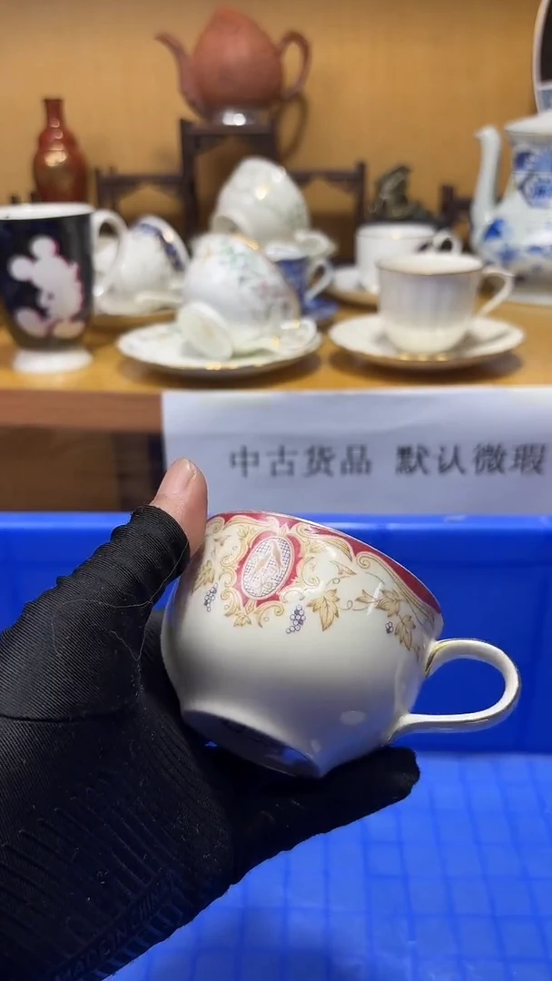 雨*子中古货品默认微瑕