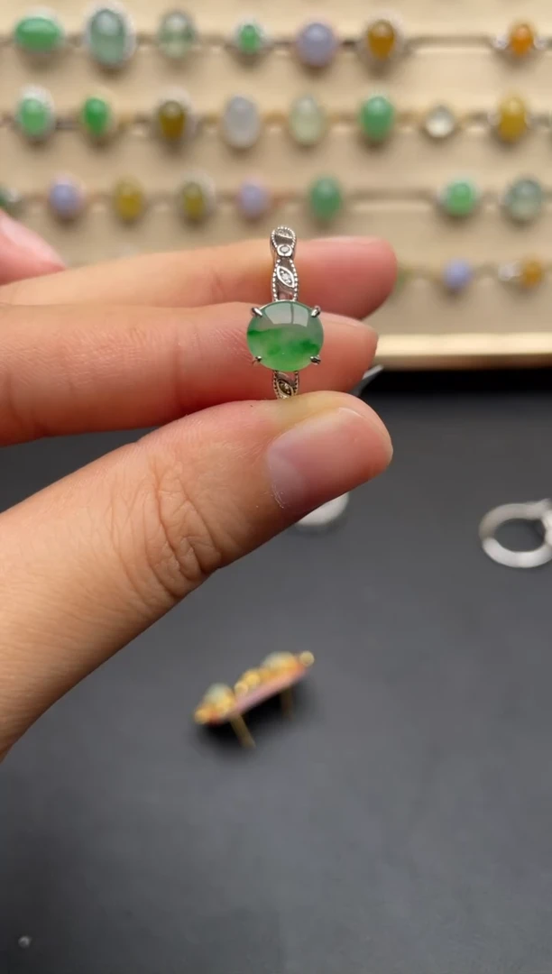 银S925镶嵌戒指翡翠一物一证一礼盒