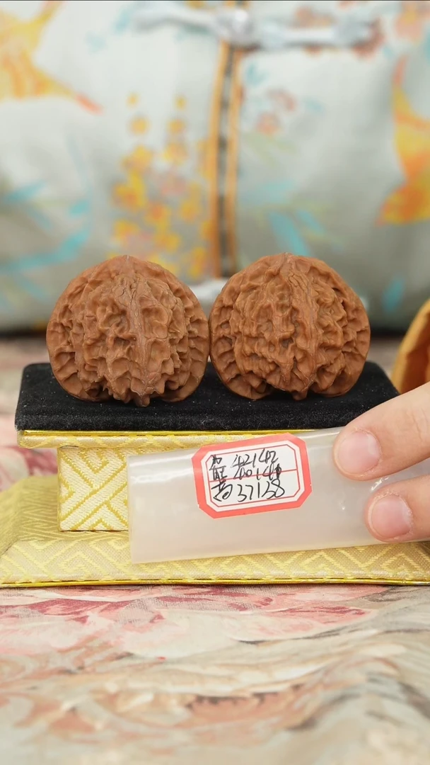 【闪购商品】文玩核桃把件苹果园