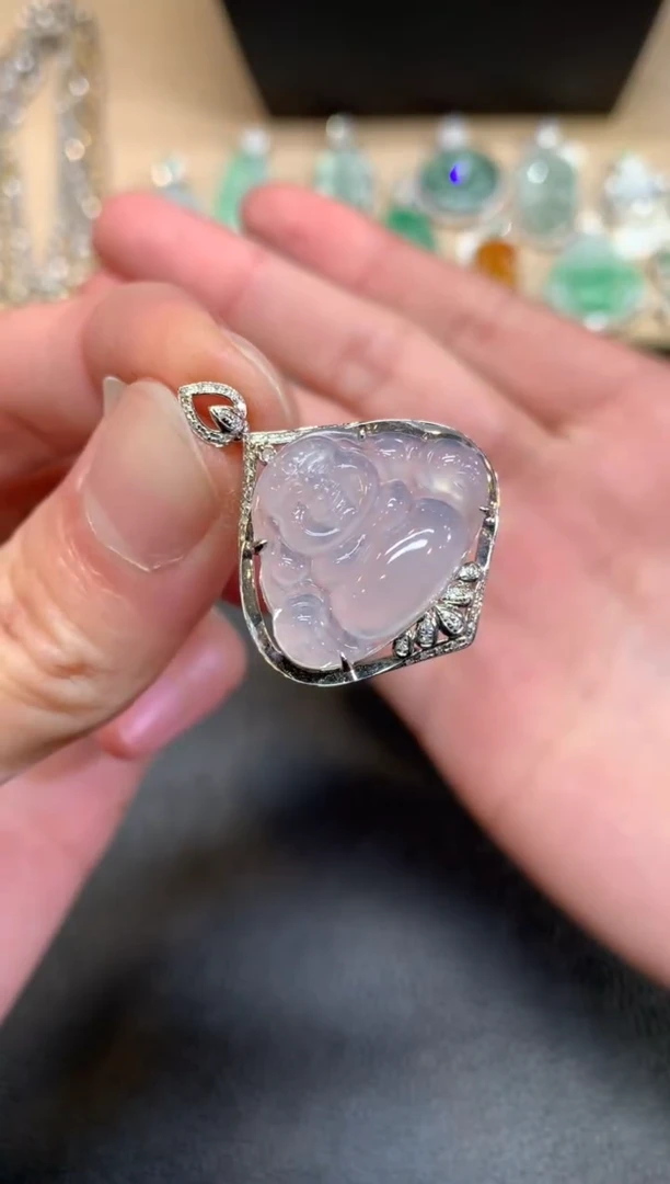 【闪购商品】翡翠颈饰18K金镶嵌佛公【无服务费】