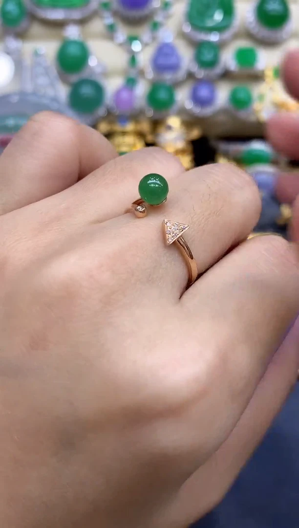 18K金镶嵌戒指翡翠219-中国好珍宝