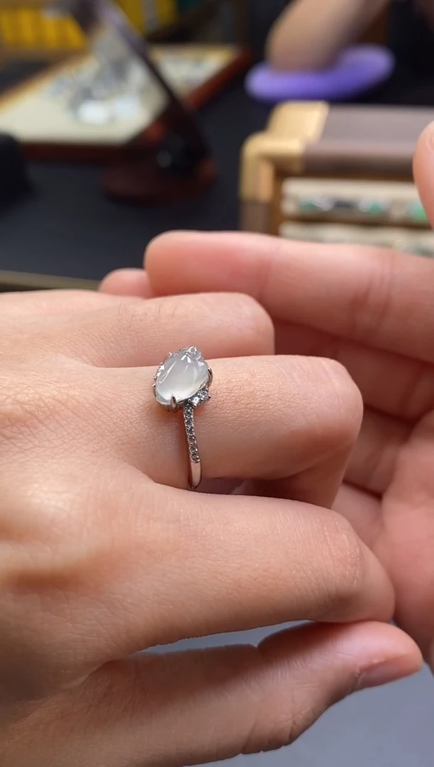 颈饰银S925镶嵌翡翠18668