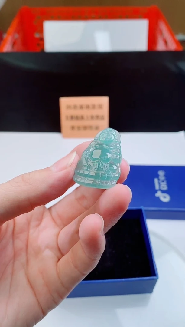 颈饰未镶嵌翡翠     ·