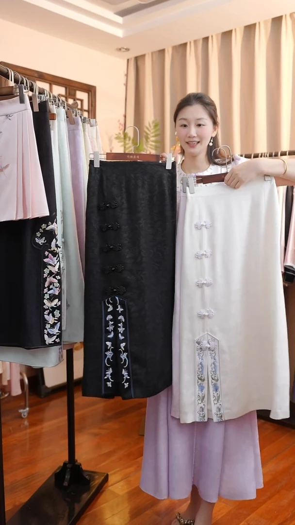 刺绣黑色花罗半裙 桑蚕丝非遗苏绣服饰