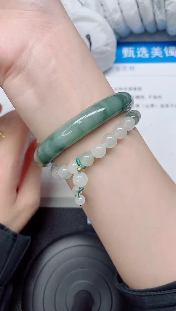 石英质玉手镯未镶嵌159-62.4