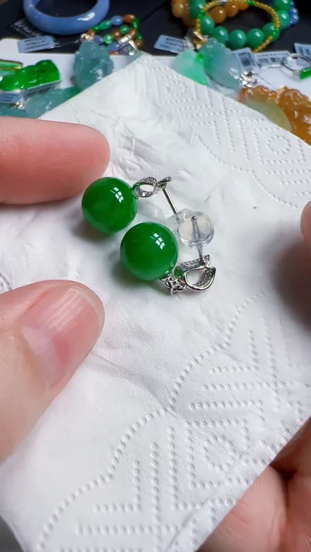 颈饰18K金镶嵌翡翠宁***…耳钉