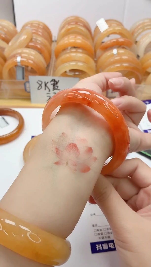 石英质玉手镯未镶嵌86/62.8