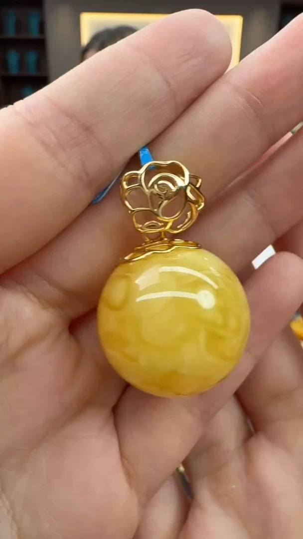 琥珀颈饰未镶嵌187号秒拍 假一罚三