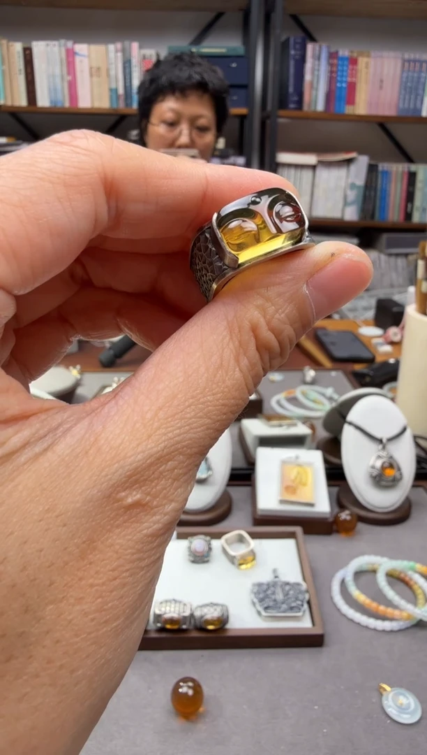 琥珀颈饰未镶嵌戒指