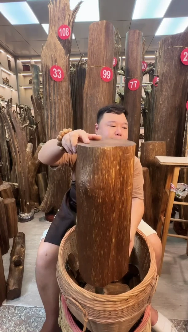 沉香碎屑沉香沉香原料摆件一百以上带底座