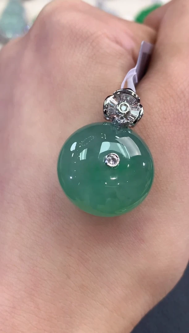 【闪购商品】翡翠吊坠(不含链)18K金镶嵌B246