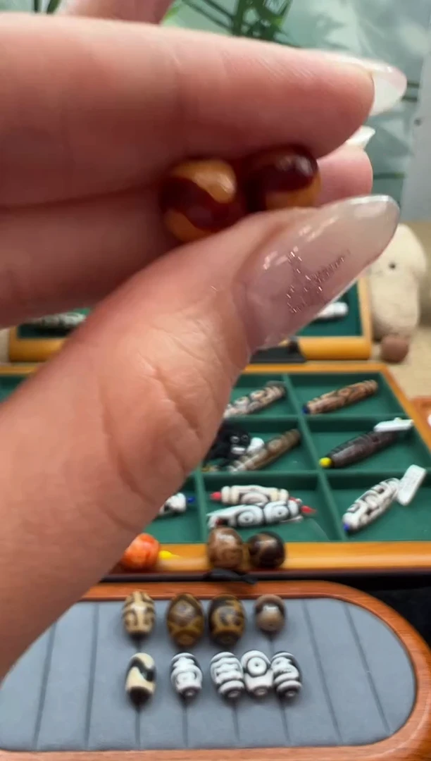 未镶嵌颈饰玛瑙/玉髓（覆膜）52.(微瑕)