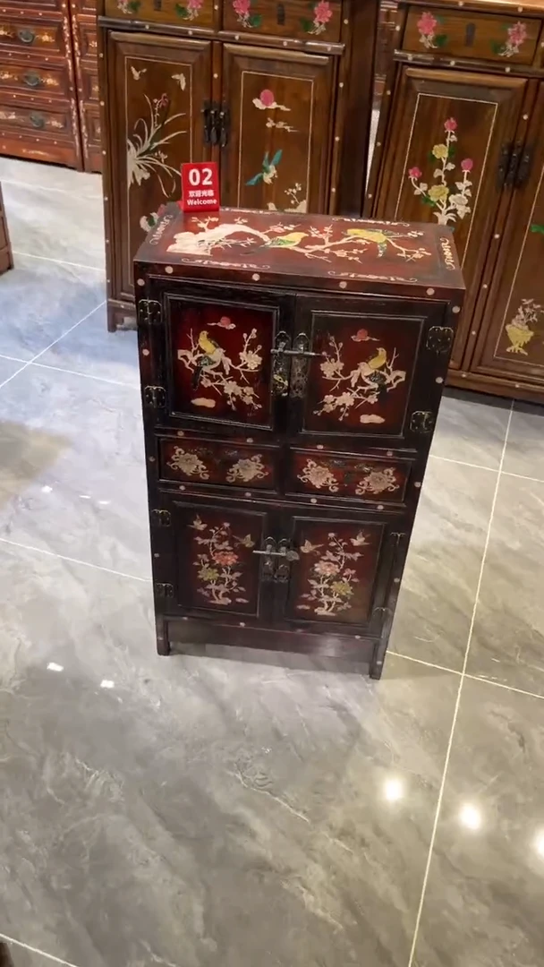 木鸟踏花枝螺钿顶箱柜